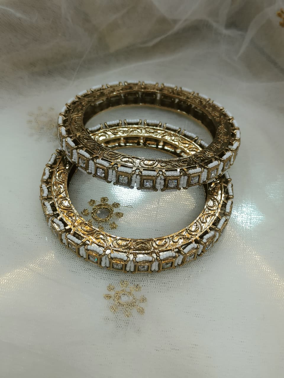 ANTIQUE POLKI BANGLES IN PACHELI STYLE
