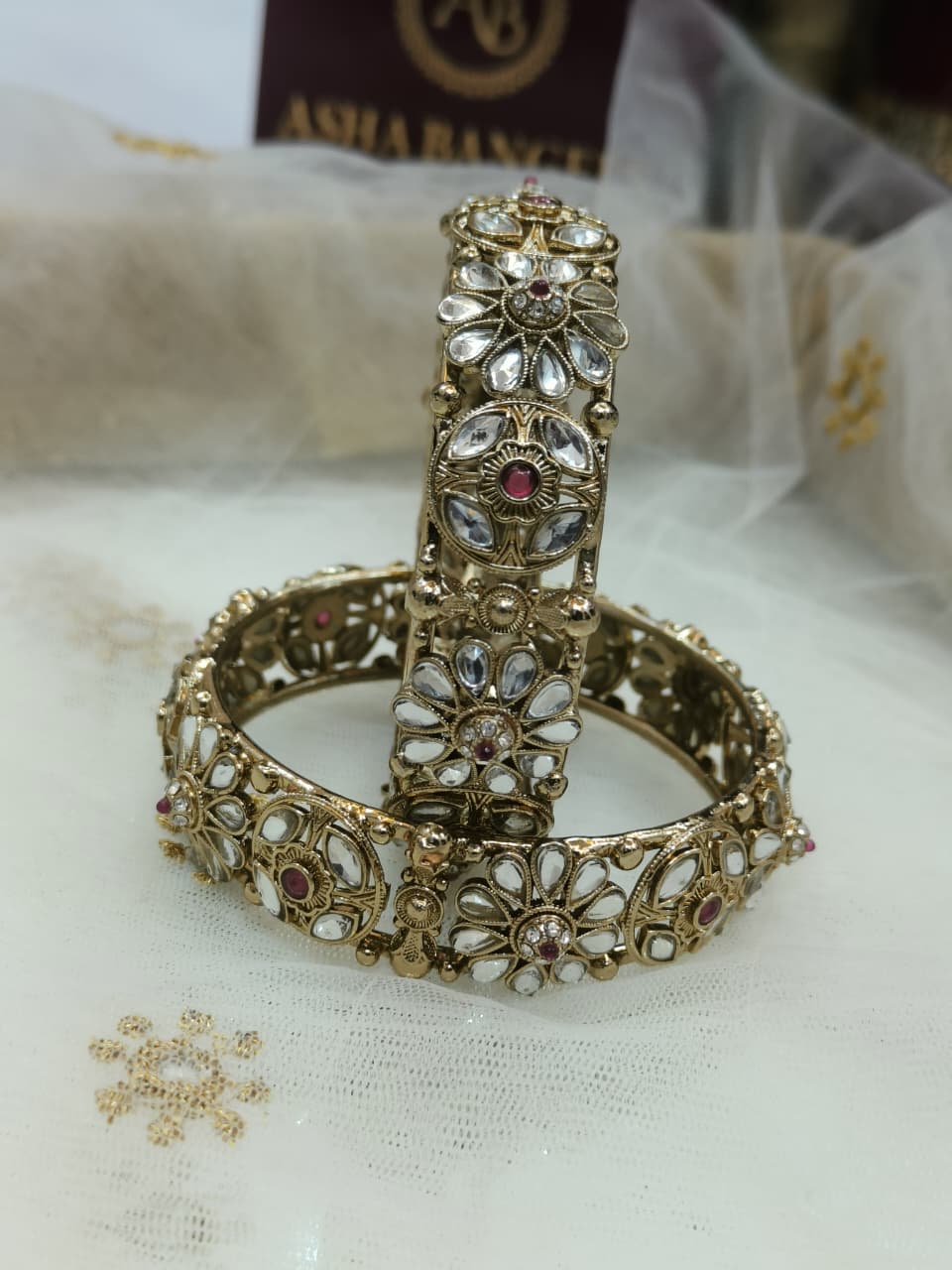 FLORAL DESIGN IN POLKI BANGLES