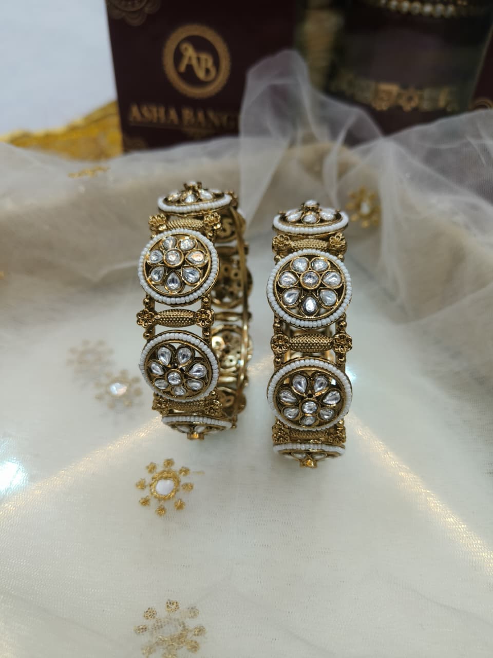 POLKI AND PEARL-  PERFECT COMBINATION